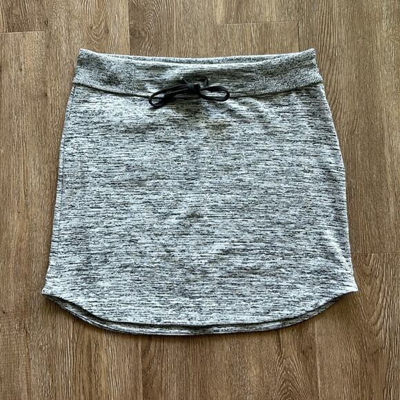 Athleta Downplay Skirt Grey Size Medium Tall - Picture 1 of 4